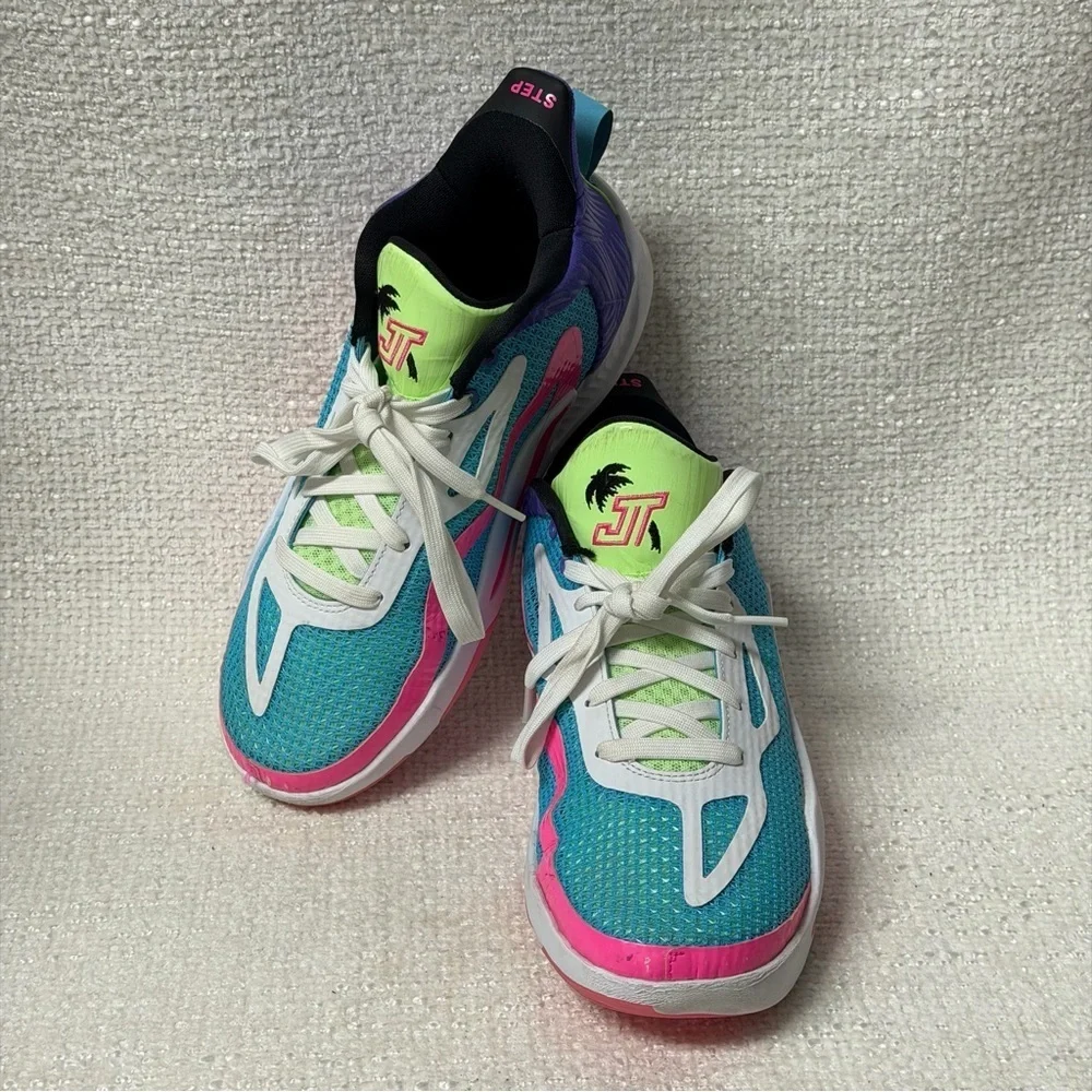 Nike Jordan Tatum 1 Basketball Shoes Youth Size 5.5Y Pink Wave Runner FV0172 400